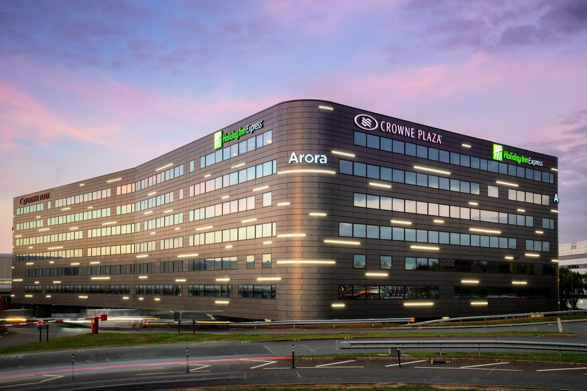 Отель Express - London Heathrow T4 By Ihg