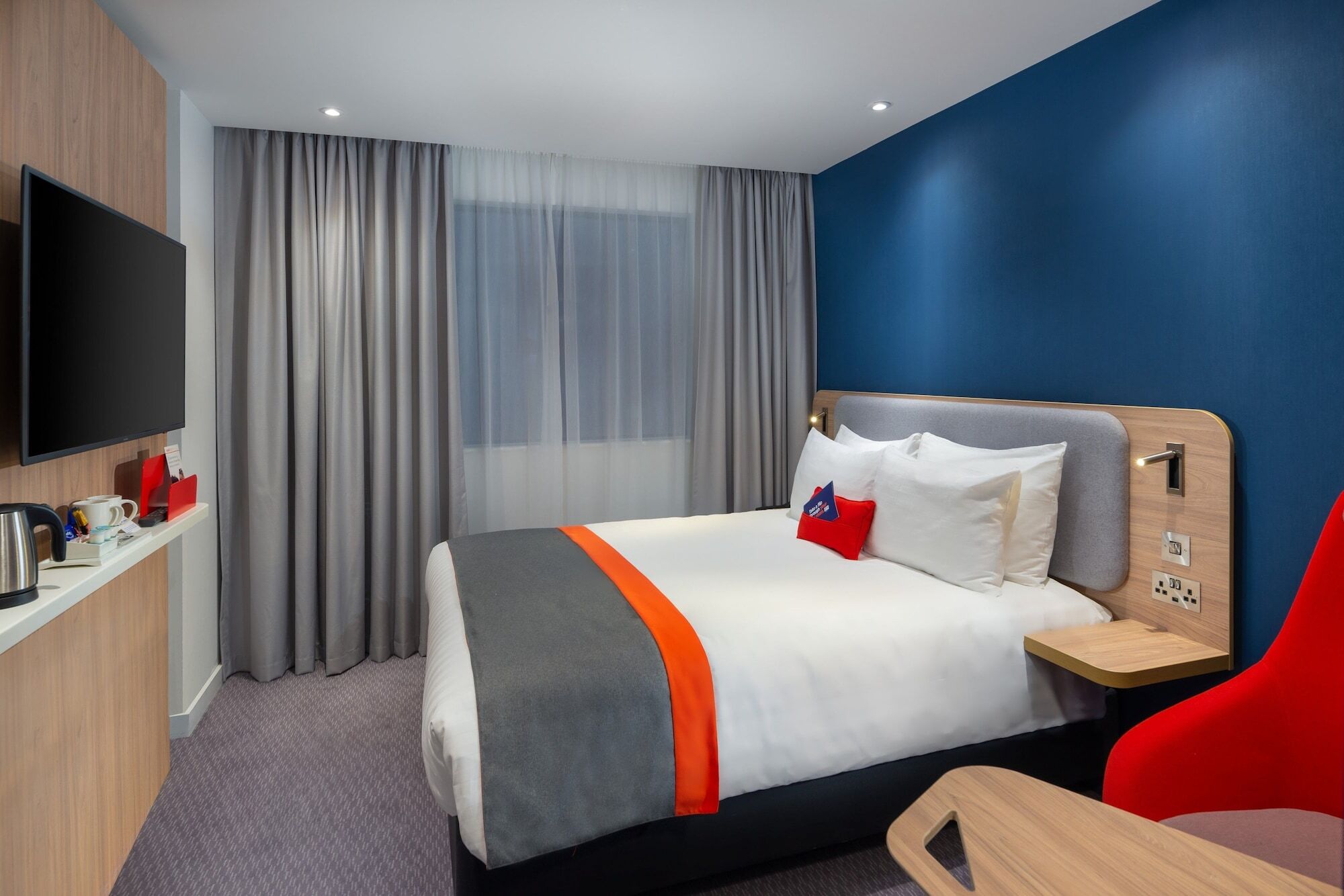 Express - London Heathrow T4 By Ihg Отель